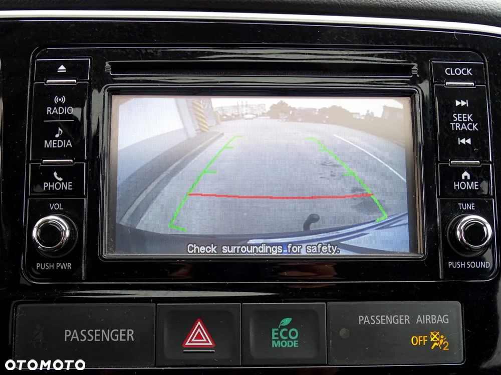 Mitsubishi Outlander 2.4 4WD CVT Instyle - 18