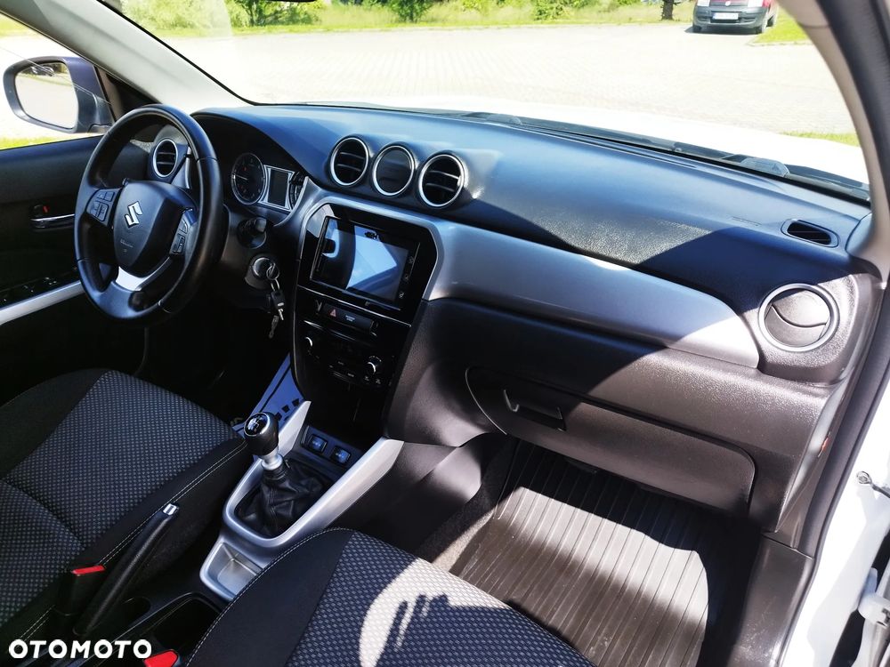 Suzuki Vitara 1.6 DDiS (4x2) Comfort - 27