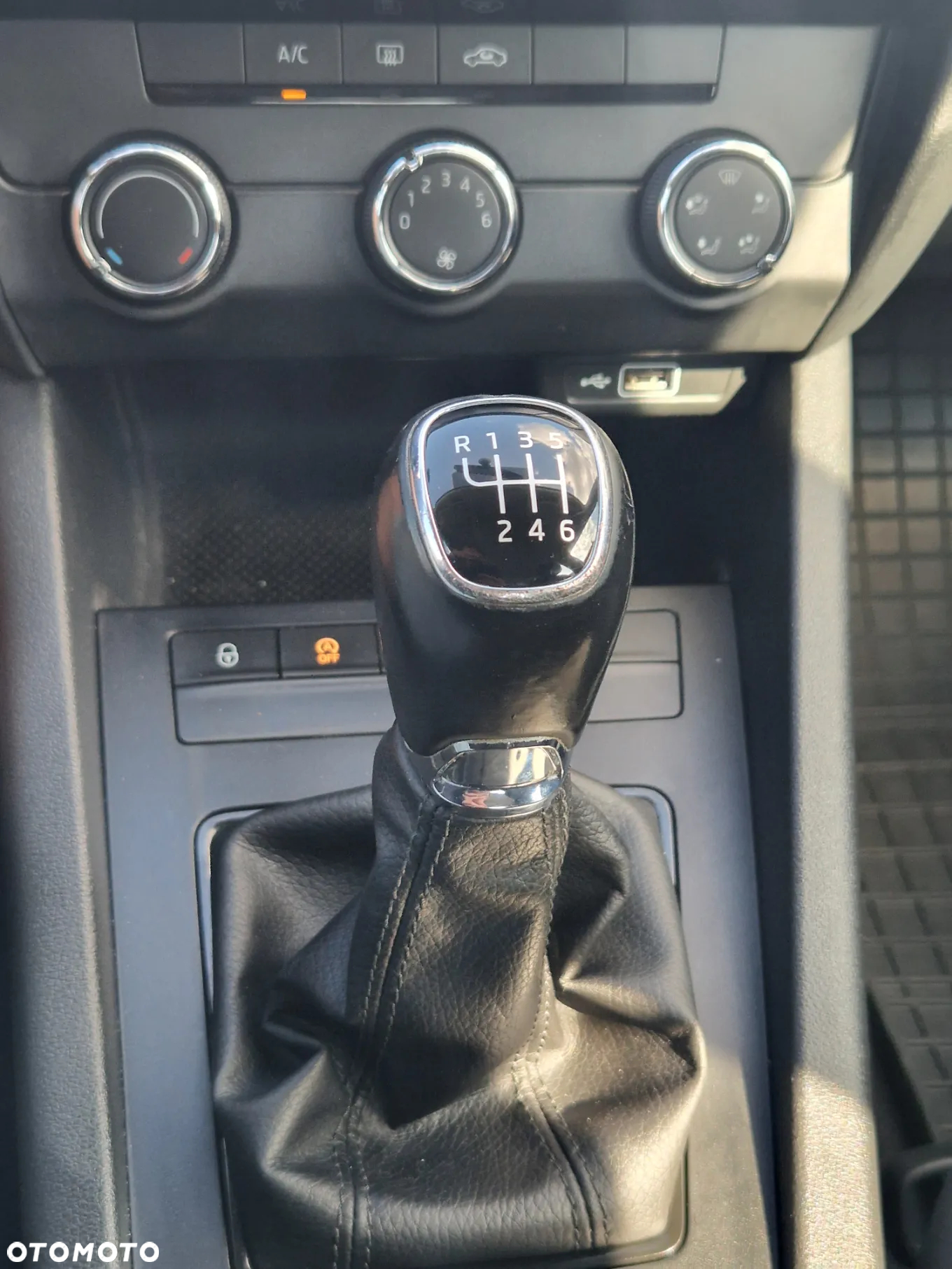 Skoda Octavia 1.0 TSI Ambition - 28