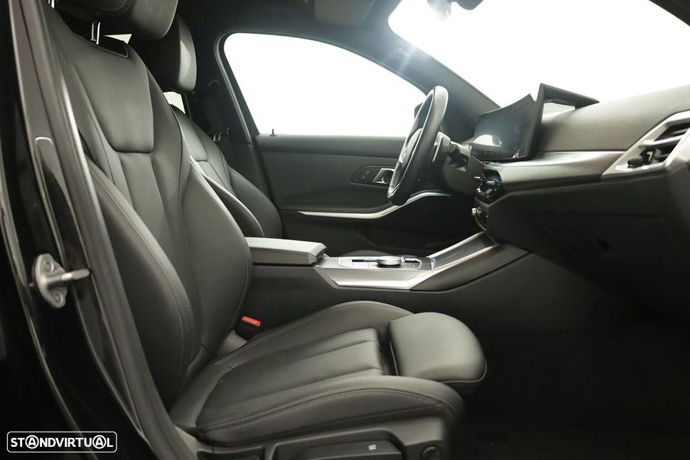 BMW 330 e Edição Desportiva M Auto - 21