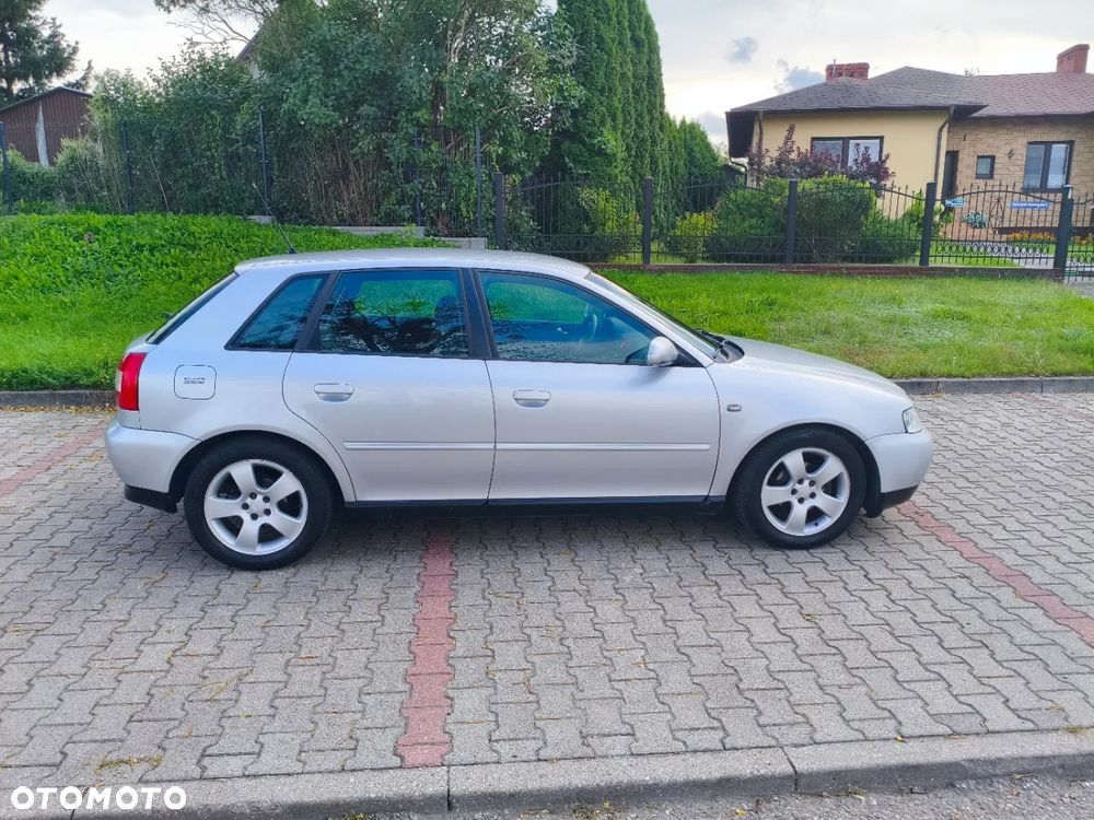 Audi A3 Sportback 1.6 Attraction - 4
