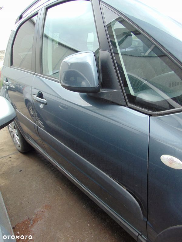 DRZWI PRAWE PRZÓD PRZEDNIE SUZUKI SX4 FIAT SEDICI ZY4 Z LISTWĄ - 1