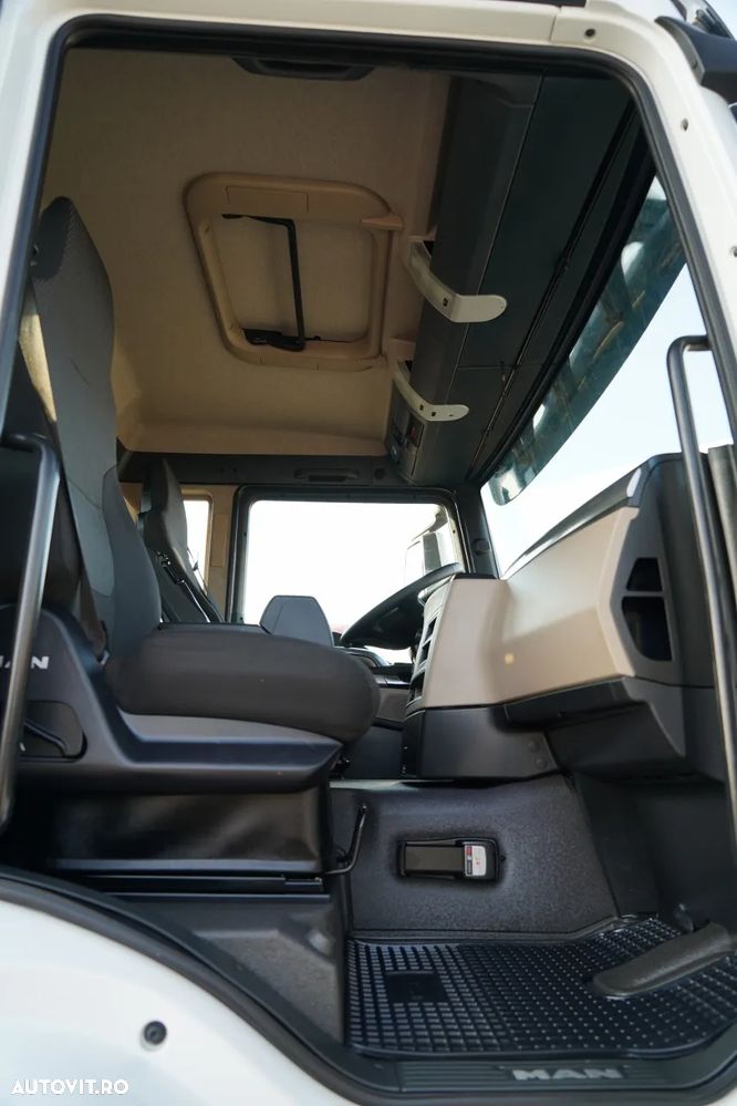 MAN TGS 26.420 / 6x4 / BASCULĂ CU 2 LATE / HIDRODECKER / BORDMATIC + HDS HIAB 188 B-3 / ROTATOR / GRAPER / TELECOMANDĂ / EURO 6 - 35