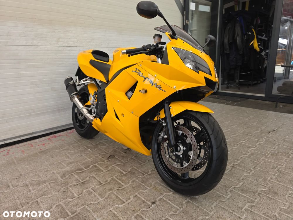 Triumph Daytona - 5