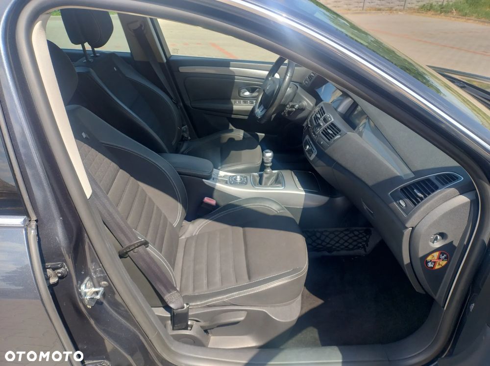 Renault Laguna dCi 110 FAP Limited - 12