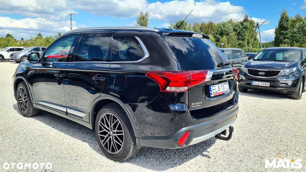 Mitsubishi Outlander - 13