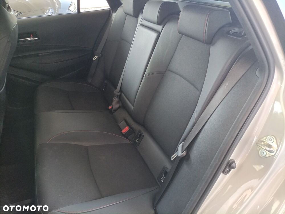 Toyota Corolla 1.8 Hybrid GR Sport Dynamic - 12