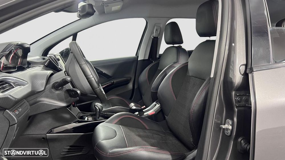 Peugeot 2008 1.2 PureTech GT Line EAT6 - 10