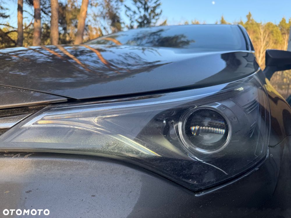 Toyota Avensis 2.0 D-4D Prestige - 10