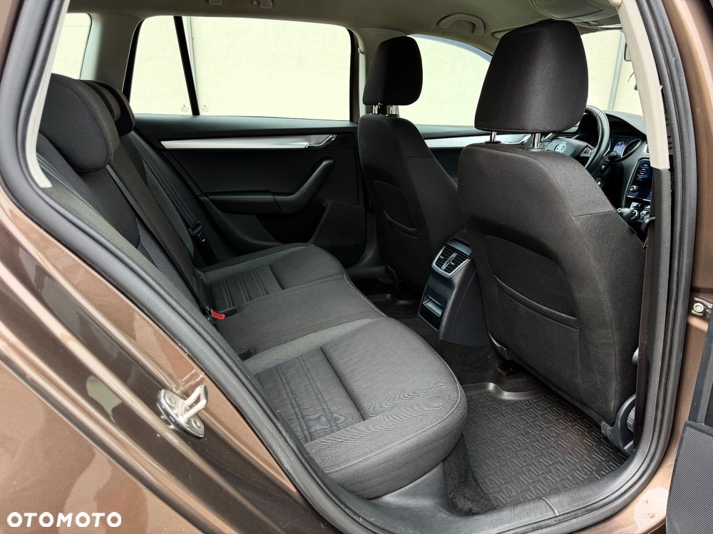 Skoda Octavia 1.6 TDI Business - 23