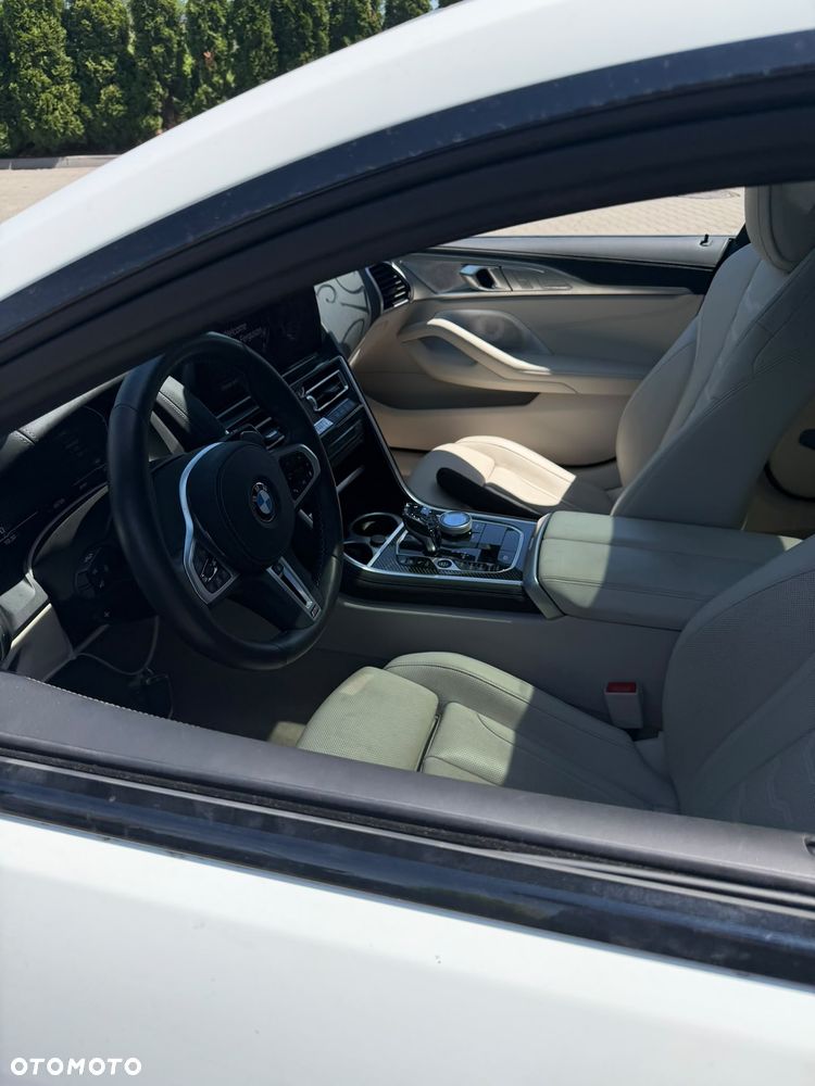 BMW Seria 8 M850i xDrive - 10
