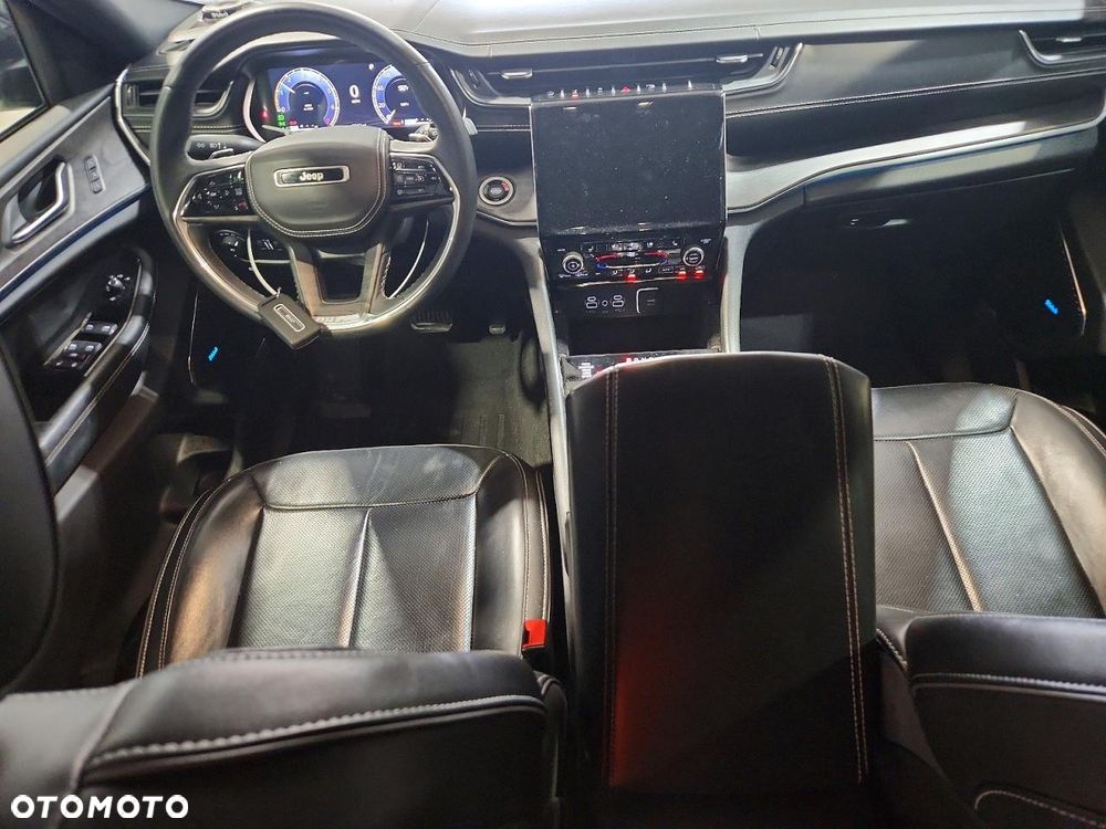 Jeep Grand Cherokee - 10