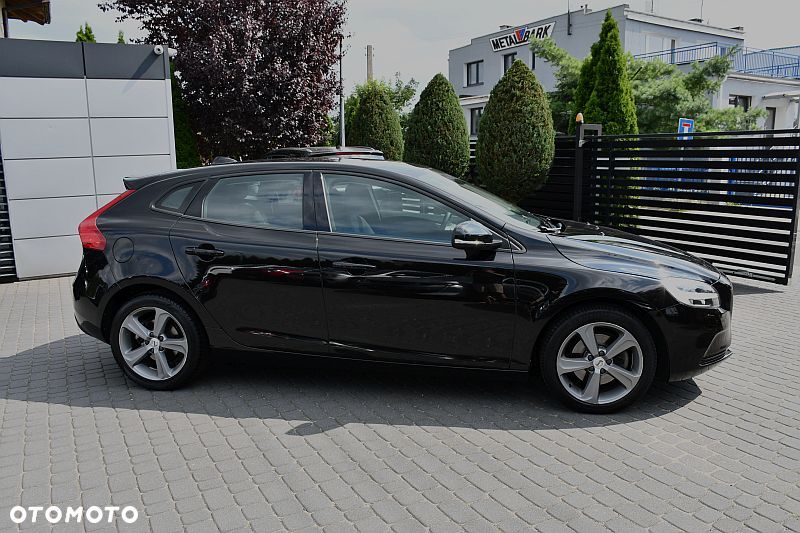 Volvo V40 T3 Momentum - 40