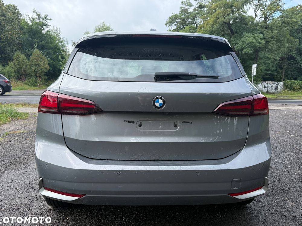 BMW Seria 2 218d - 6