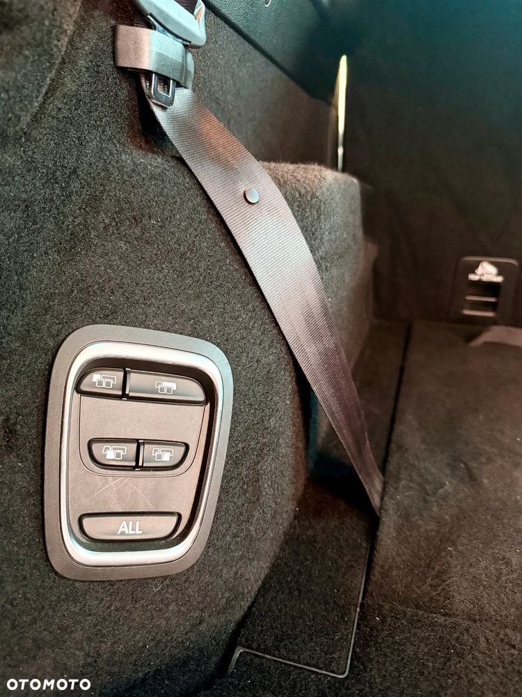 Renault Scenic 1.6 dCi Bose - 17