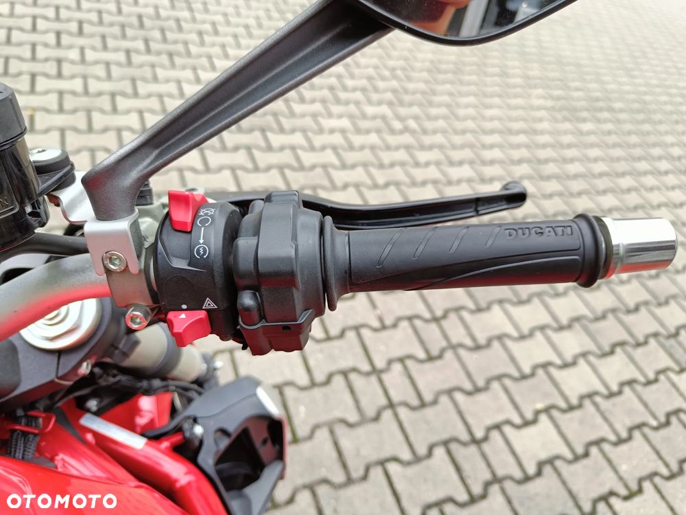Ducati Monster - 15