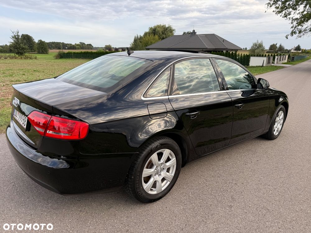 Audi A4 Limousine - 9