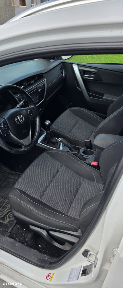 Toyota Auris - 4