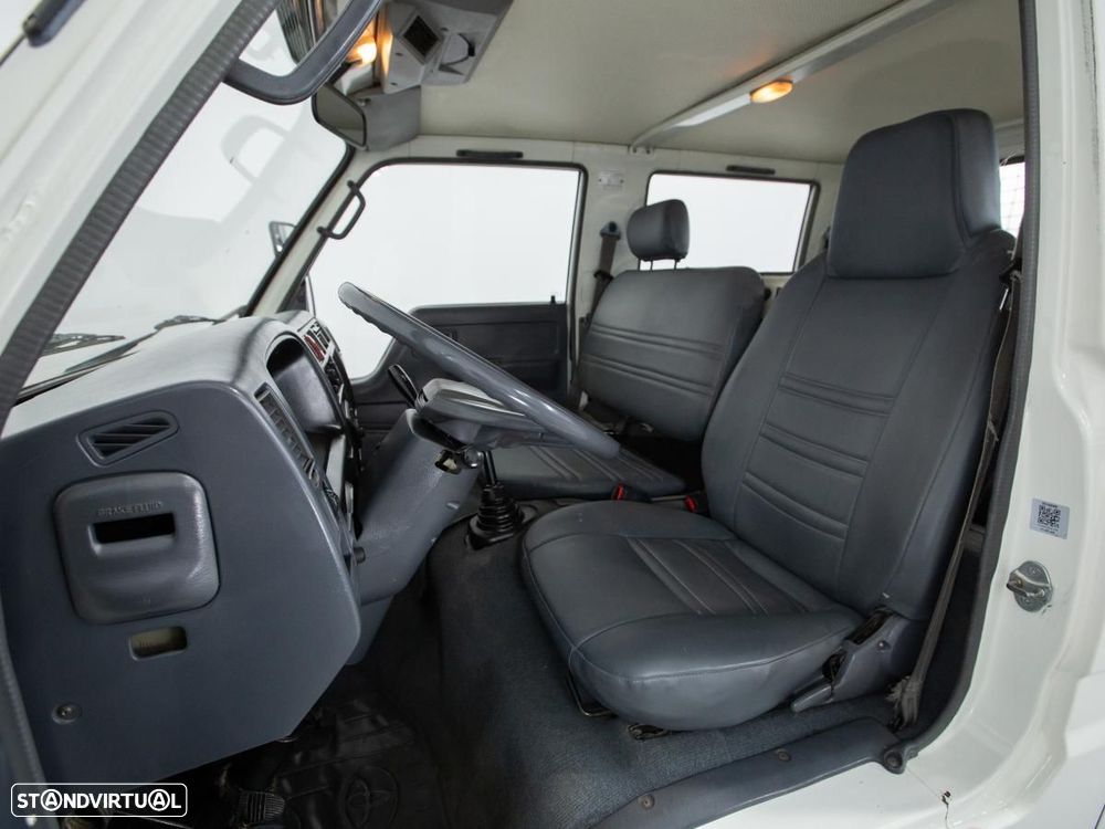 Toyota Dyna 150 - 9