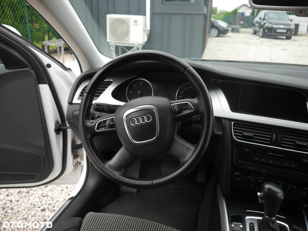 Audi A4 Avant 2.0 TDI DPF multitronic S line Sportpaket - 9