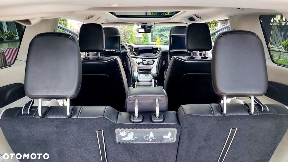 Chrysler Pacifica - 20