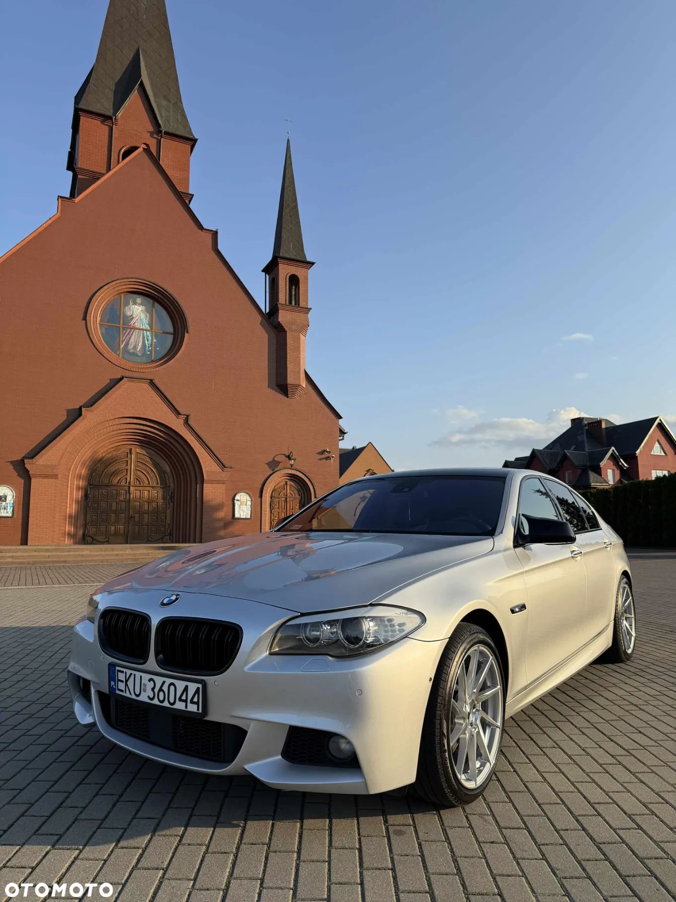 BMW Seria 5 550i - 1