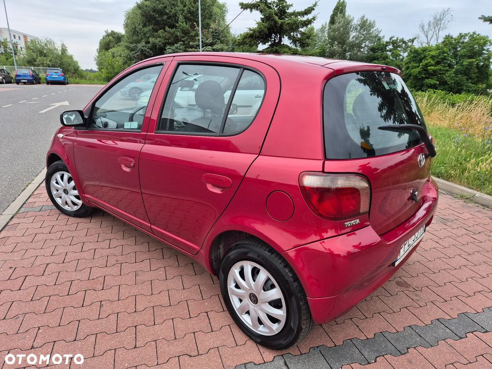 Toyota Yaris - 8
