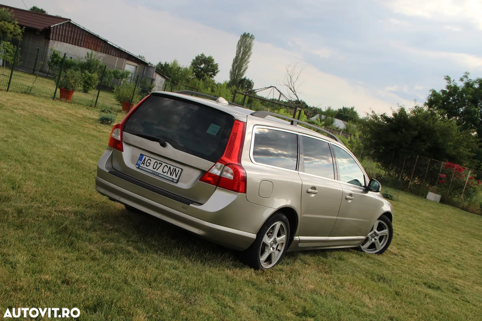 Volvo V70 D2 Summum - 6