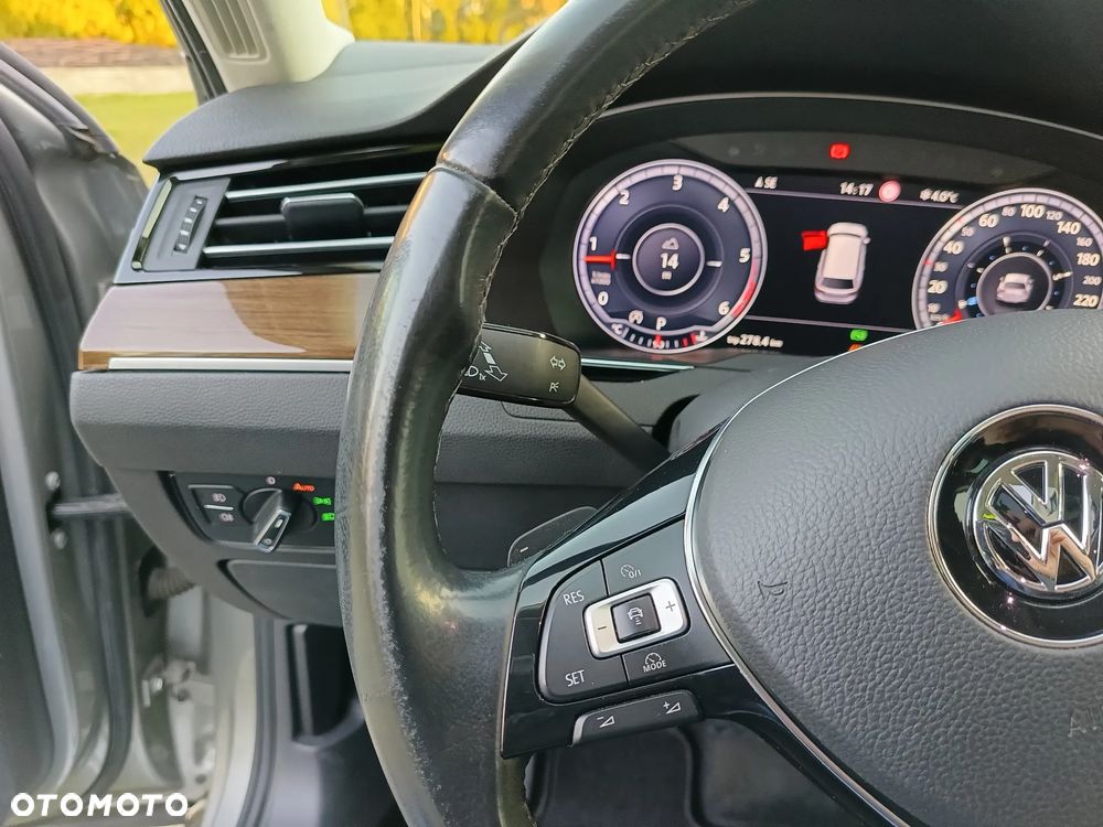 Volkswagen Passat 2.0 TDI SCR (BlueMotion Tech) 4Mot DSG Highline - 15