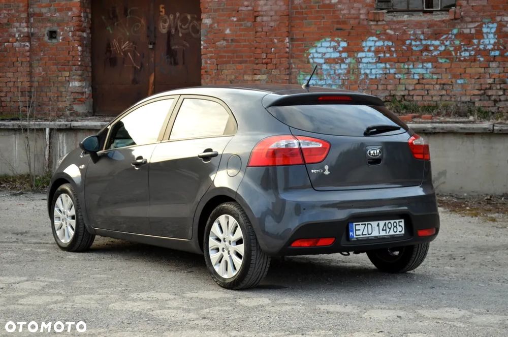 Kia Rio 1.2 ISG Uefa Euro 2016 - 18