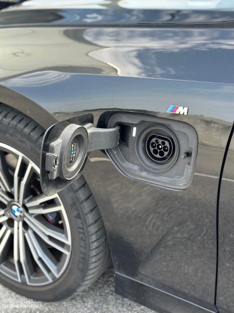 BMW 330 e Pack Desportivo M Pro Auto - 16