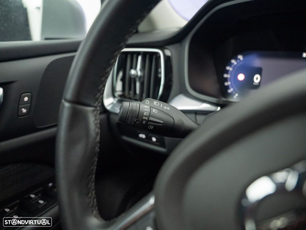 Volvo V60 2.0 T6 AWD TE Core - 22