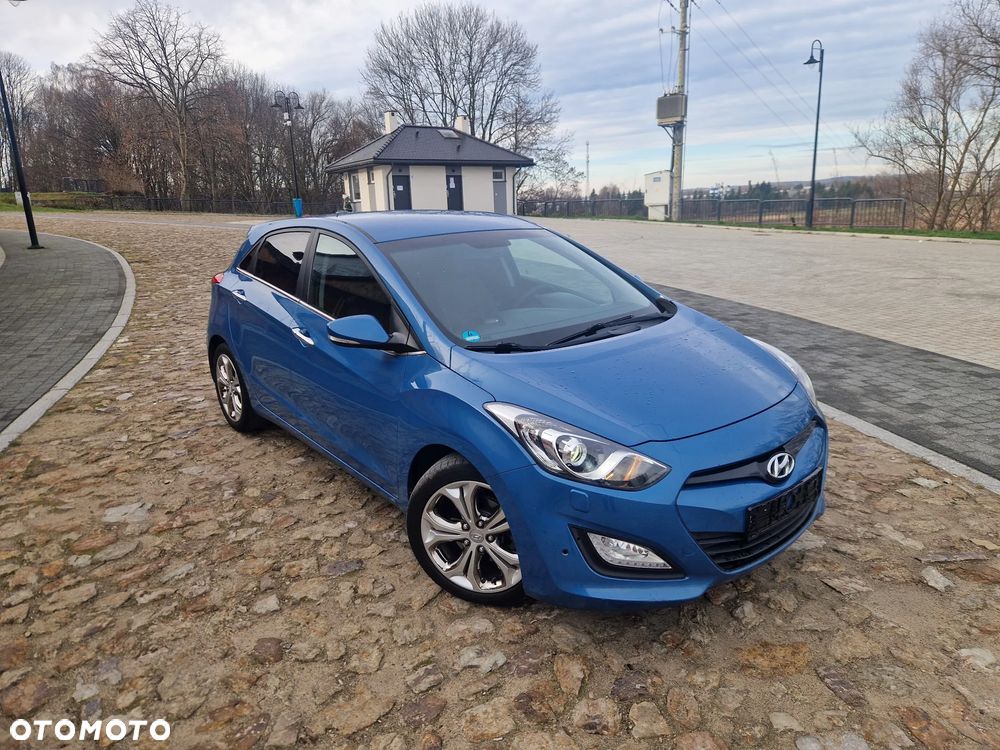 Hyundai i30 blue 1.6 GDI YES Gold - 3