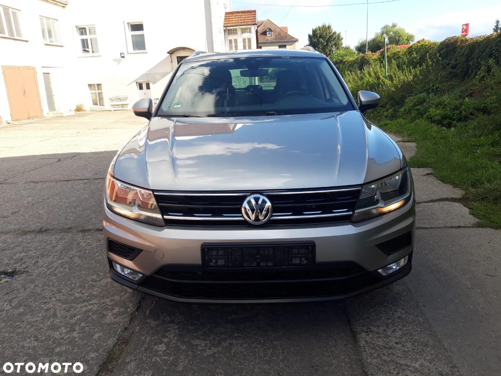 Volkswagen Tiguan - 2