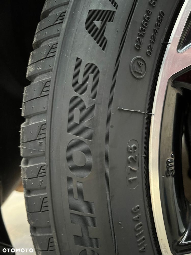 Toyota Yaris Hybrid 1.5 Executive - 11