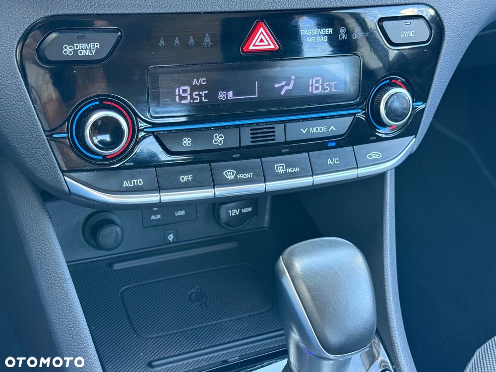 Hyundai IONIQ 1.6 GDI Style - 26