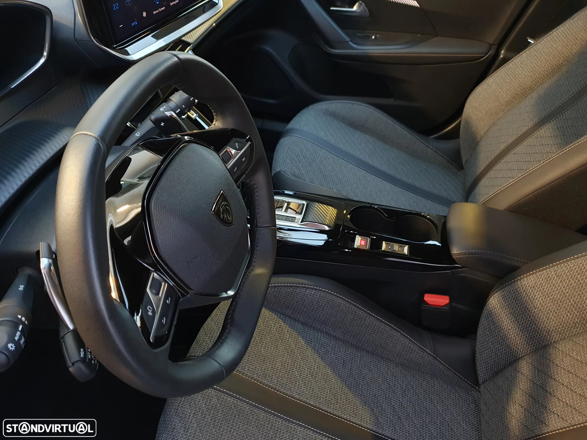 Peugeot 2008 1.2 Hybrid Allure e-DCS6 - 15