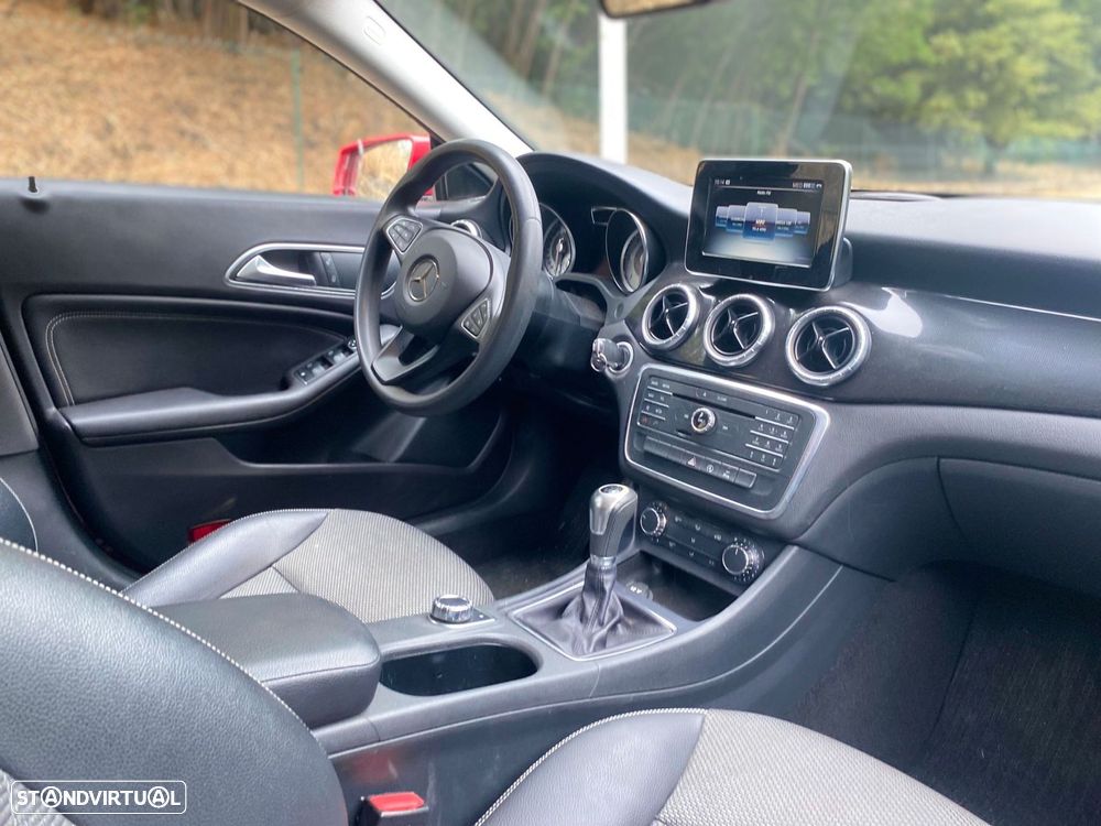 Mercedes-Benz CLA 200 d Shooting Brake Urban - 20