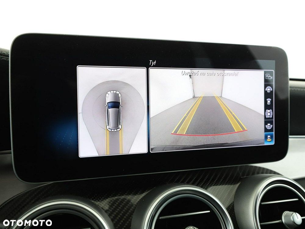 Mercedes-Benz Klasa C 300 4Matic 9G-TRONIC Night Edition - 25