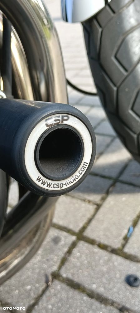 Suzuki GSX - 18