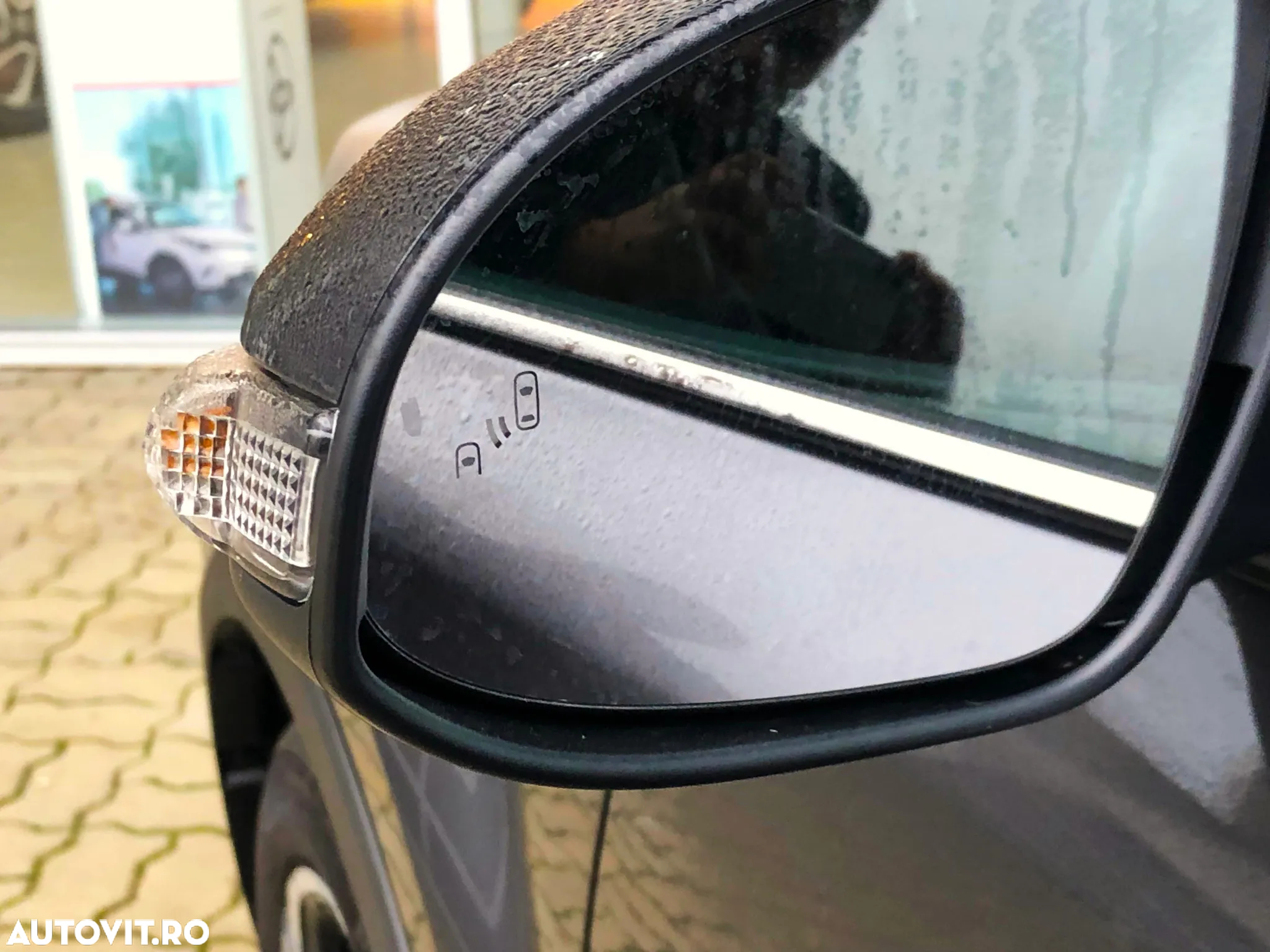 Toyota C-HR 1.8 HSD 122 CP 4x2 CVT Cult - 10