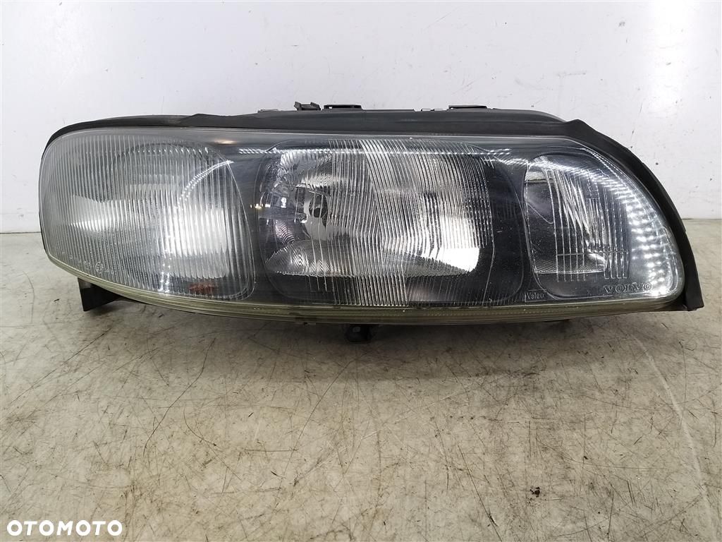 Reflektor lampa przód prawa Volvo S60 I 2000–2010 VALEO 9151852 - 1