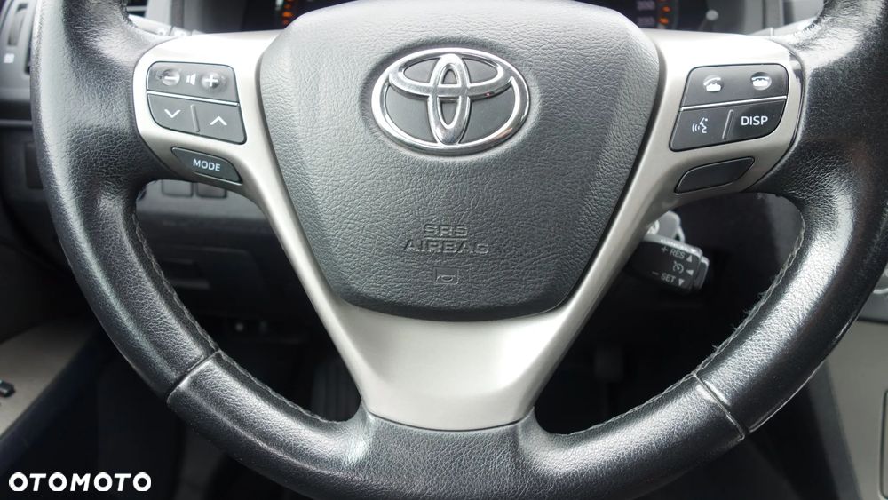 Toyota Avensis 1.8 Sol - 22