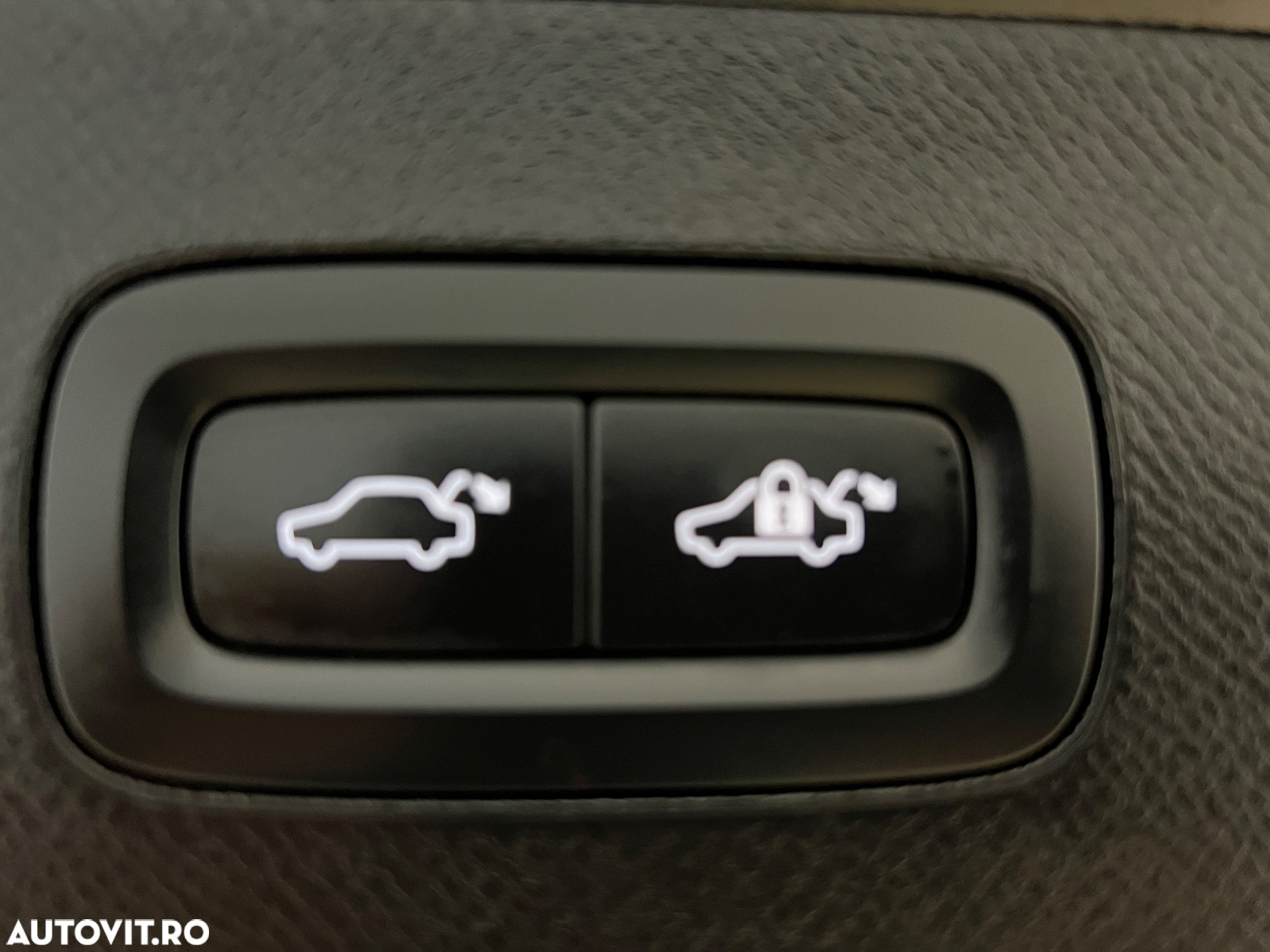 Volvo XC 90 T8 AWD Recharge Geartronic Inscription Edition - 22