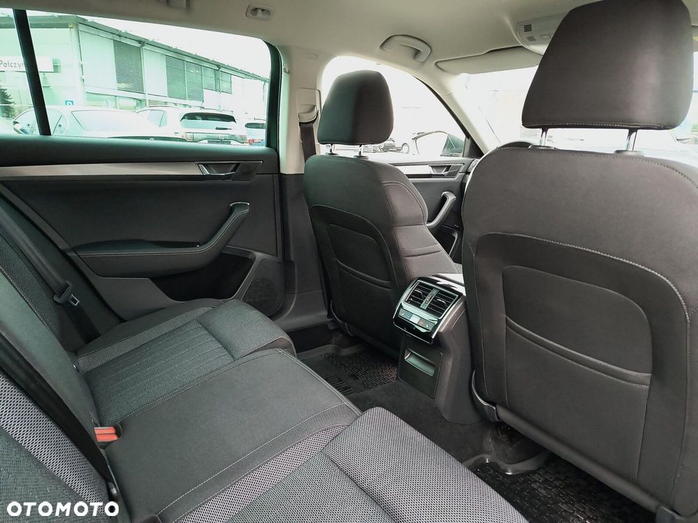 Skoda Superb 2.0 TSI Style DSG - 25