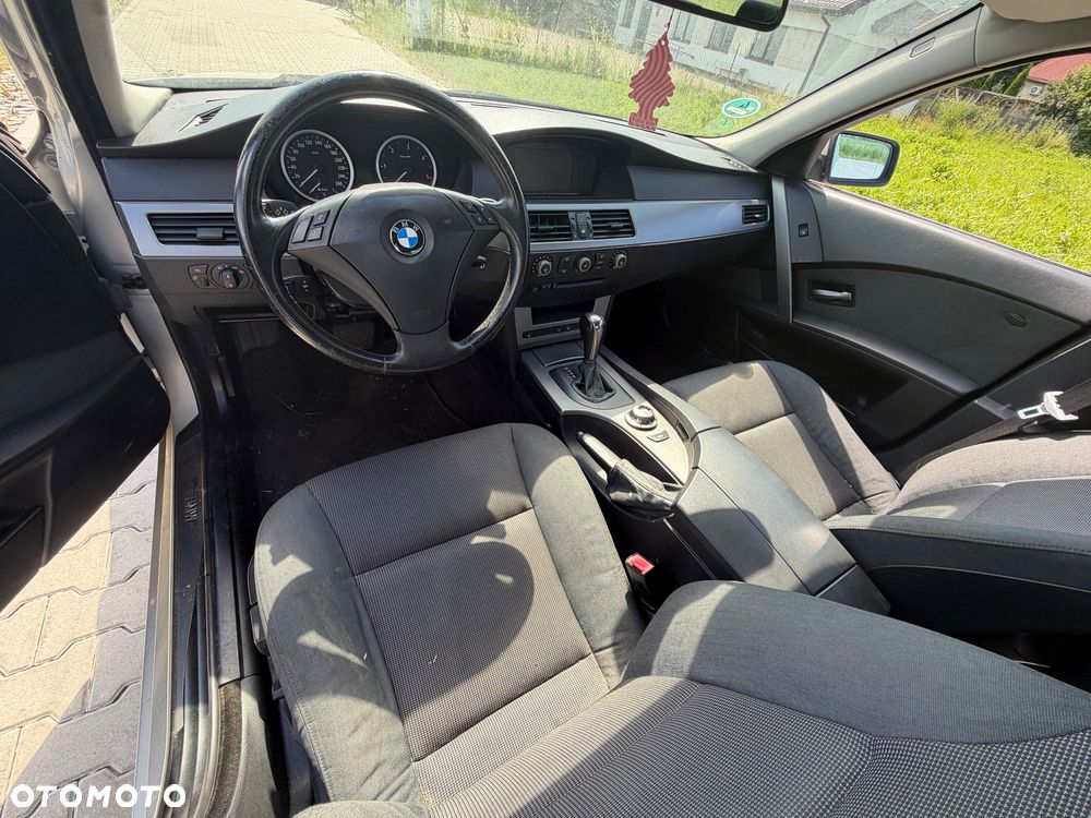 BMW Seria 5 525d - 5