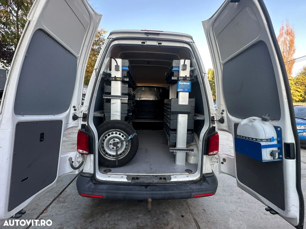 Volkswagen Transporter - 9