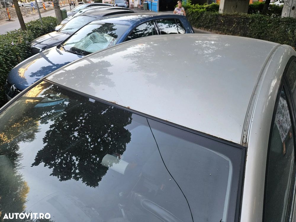 Toyota Avensis 1.8 Comfort - 6