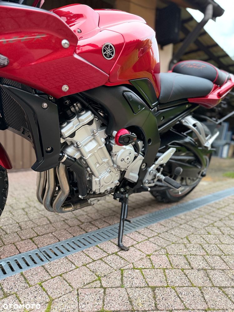 Yamaha FZ - 21