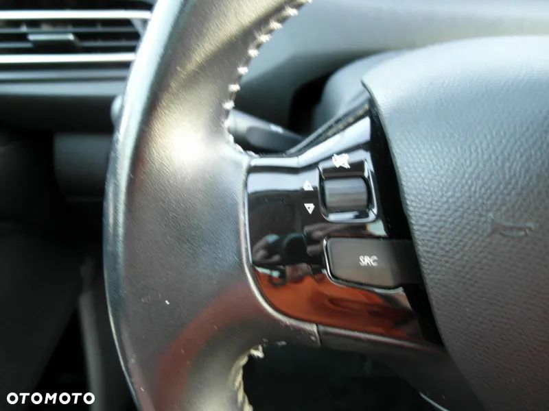 Peugeot 308 SW HDi FAP 150 Allure - 17